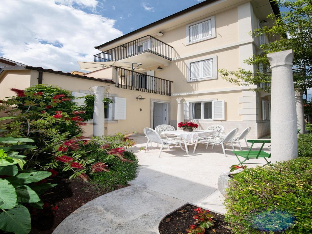 Apartment Marina With Sea View Lovran Exterior foto